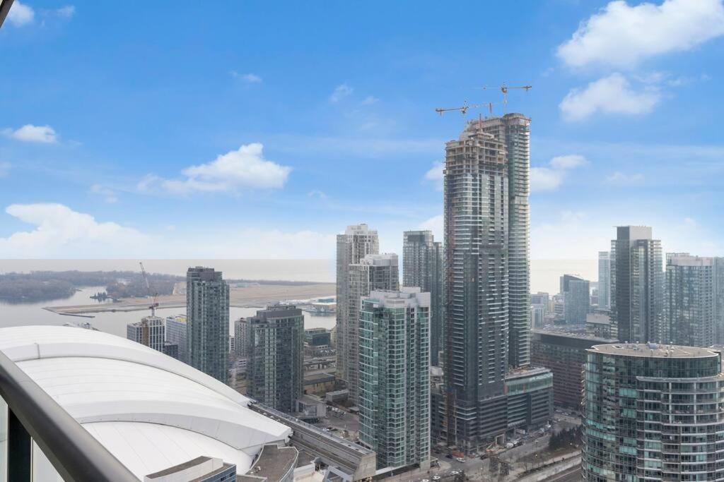 Rare 1Br - Rooftop Pool, Next To Mtcc & Cn Tower Apartment Toronto Exterior photo